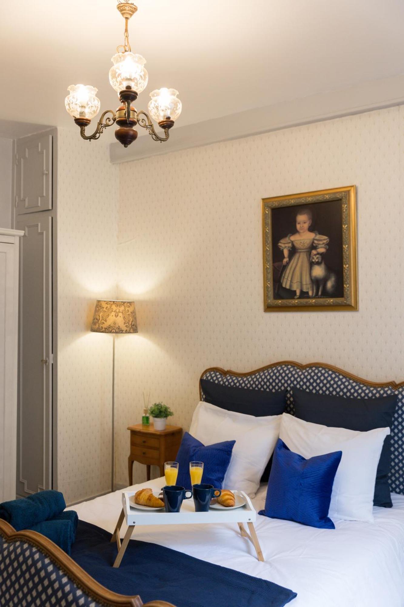 * Le Versaillais*2 Min A Pied Du Chateau Versailles Exterior photo